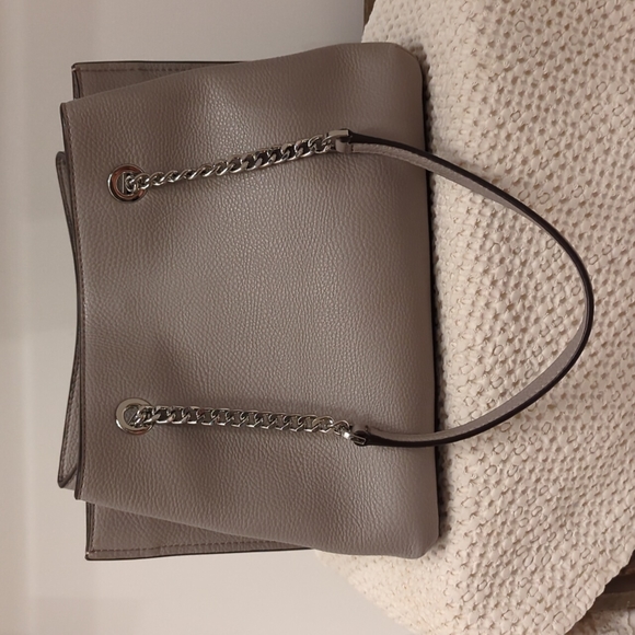 Michael Kors Gray Pebbled Leather Bag - Picture 4 of 15